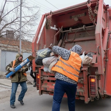 Вывоз мусора на полигон - фото работ №6