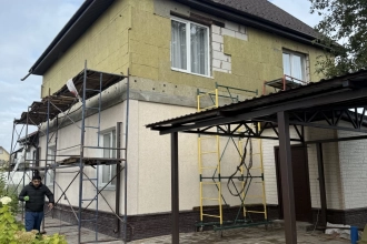 Караед под фасад
