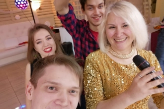 Ведущая / тамада с диджеем